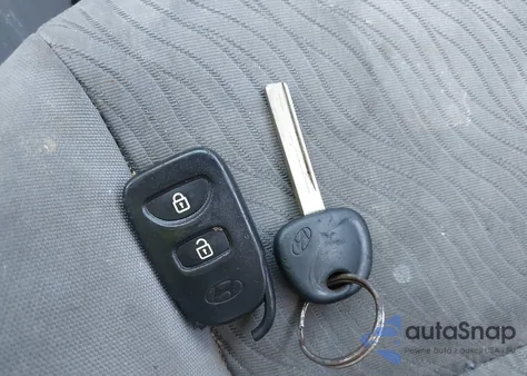 2012 Hyundai Accent Gls from USA, damaged, VIN KMHCU4AE3CU118264